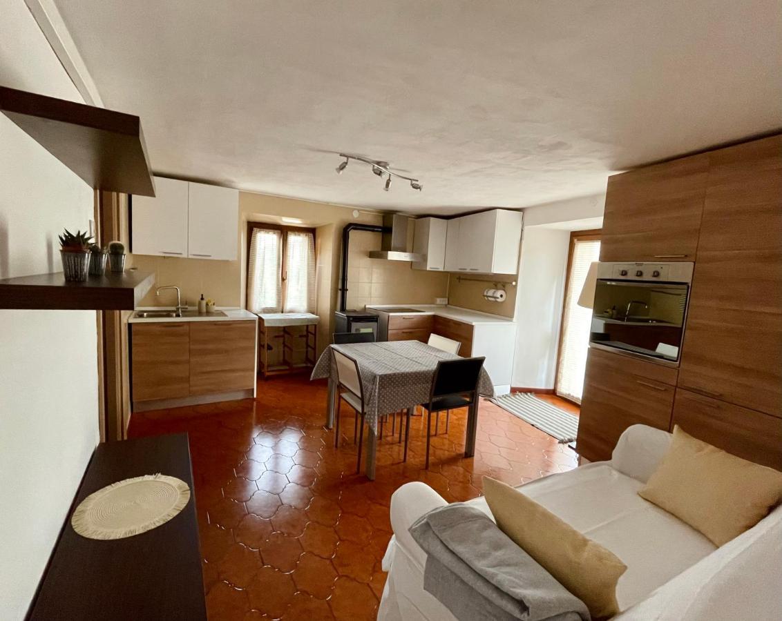 Maison Merlot Apartment Аоста Екстериор снимка